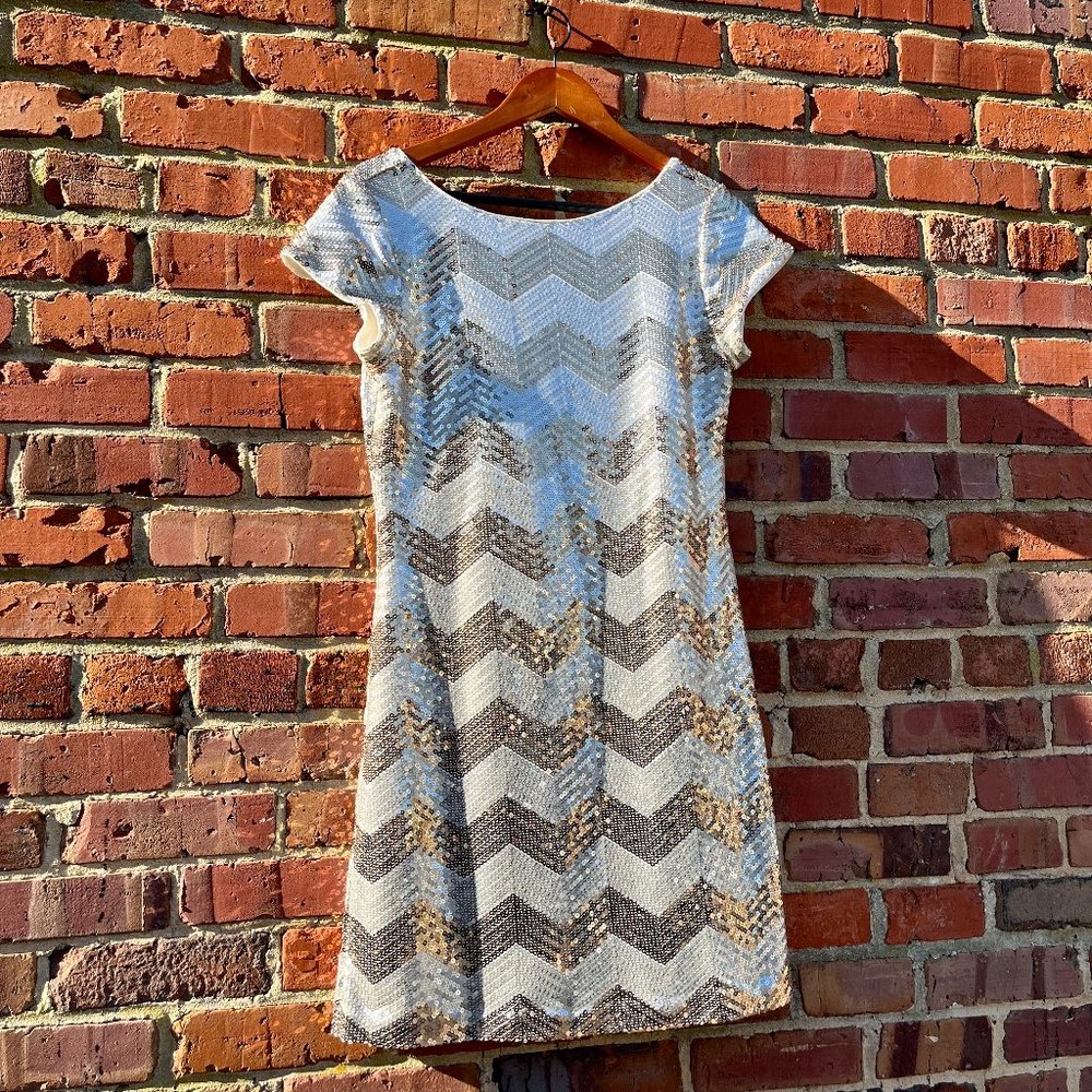 White House Black Market Sequin Dress Gold and Silver Chevron Zig Women’s Medium - Picture 2 of 13